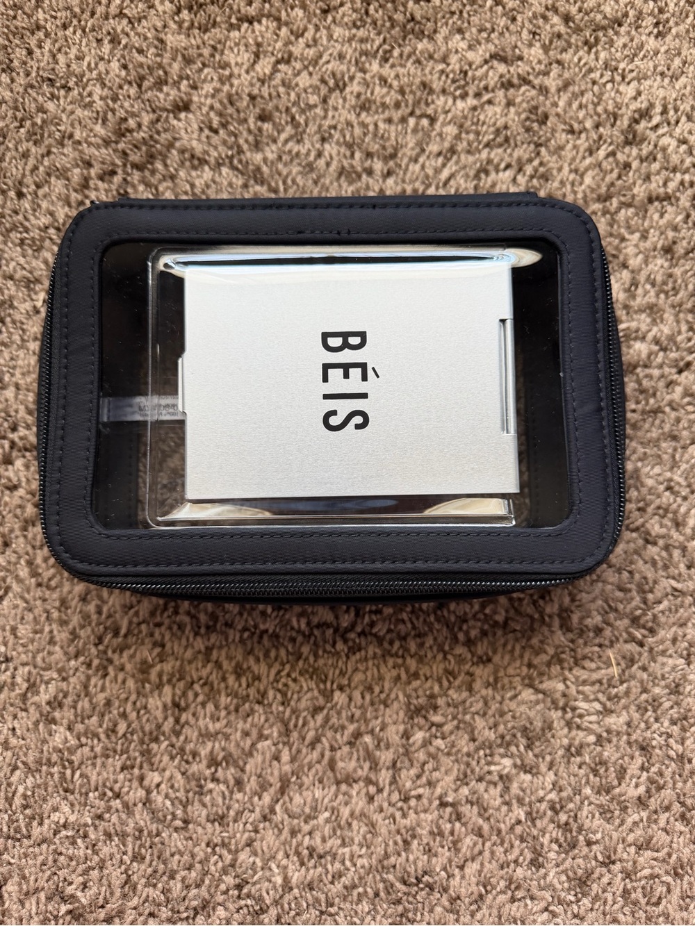BEIS In Flight Cosmetic Set - Picture 6 of 10
